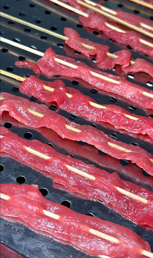 南方新鲜牛肉串 车间实拍
