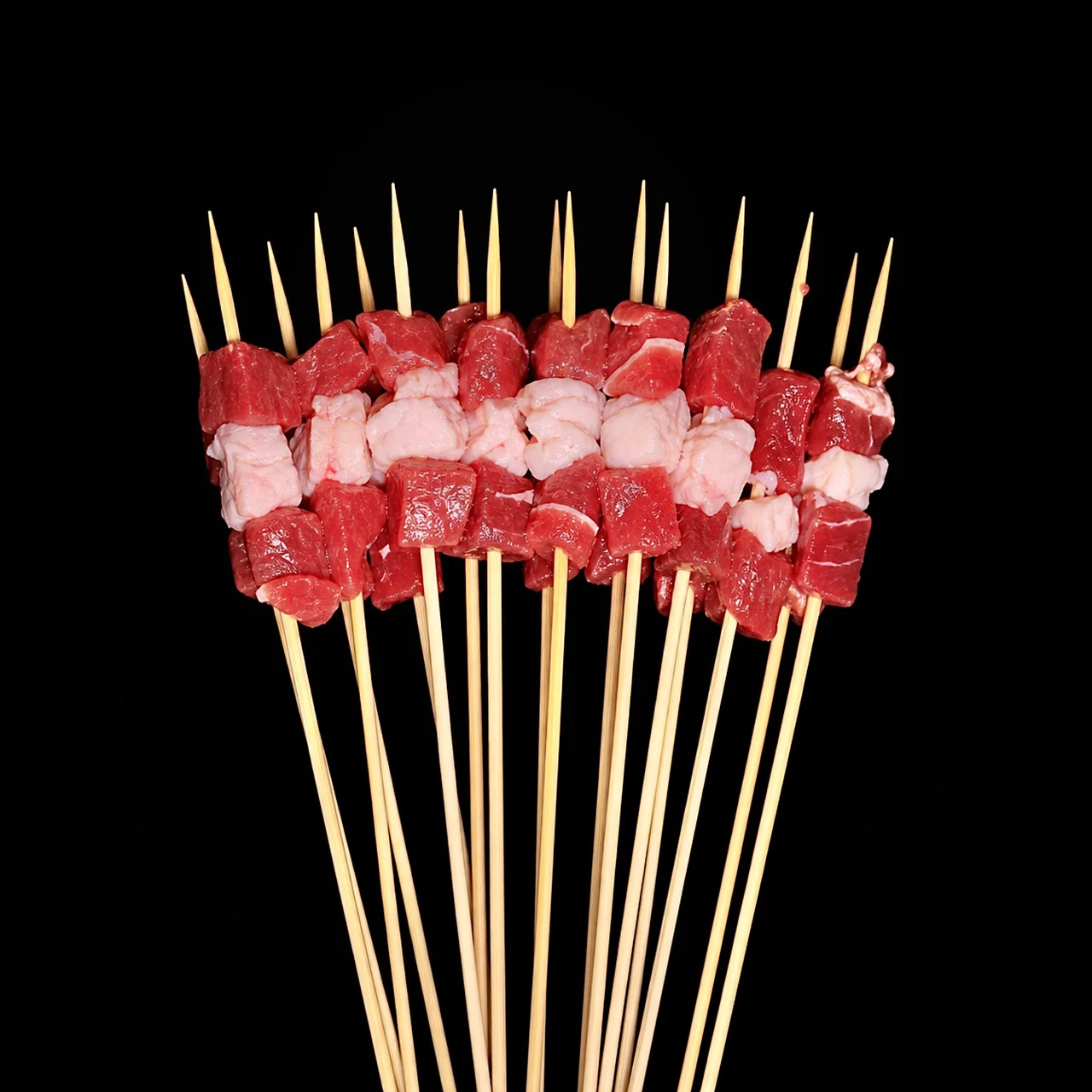 牛肉小把串（昭通小串）黑底产品图
