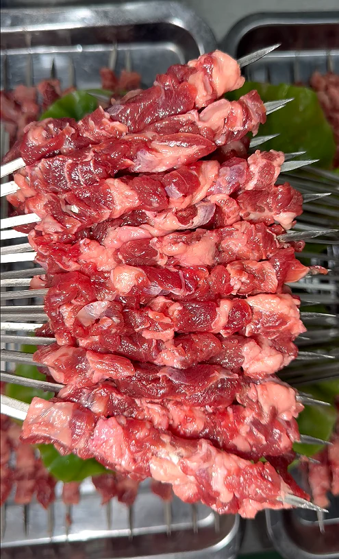 安格斯雪花牛排肉串 车间实拍