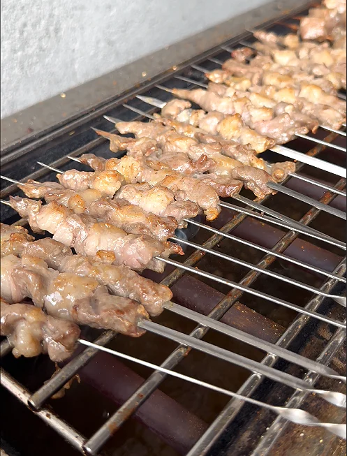 伊犁羔羊肉大串 烤制实拍