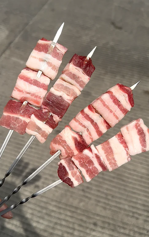 钢签五花肉串 车间实拍