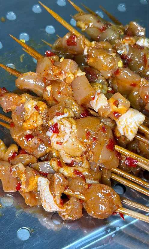 藤椒鸡腿肉串 车间实拍